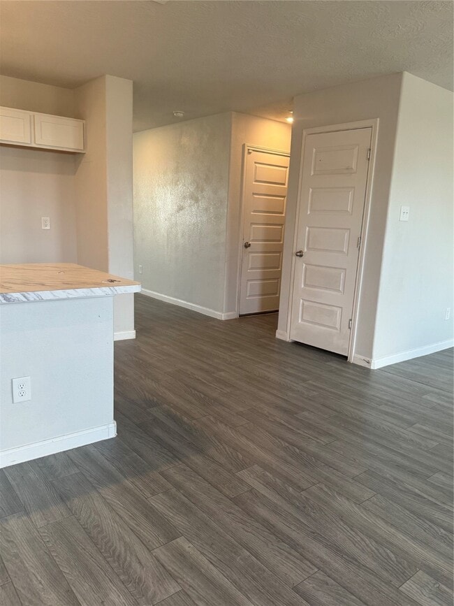 Building Photo - 68 Rd 51026