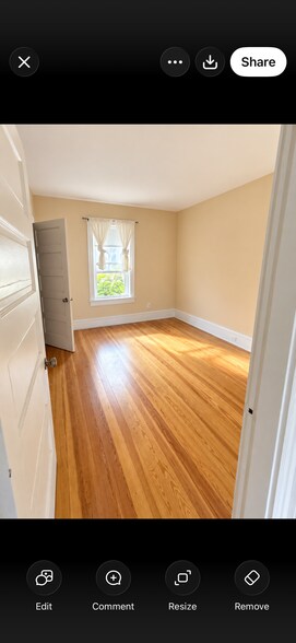 Building Photo - 869 Bedford St