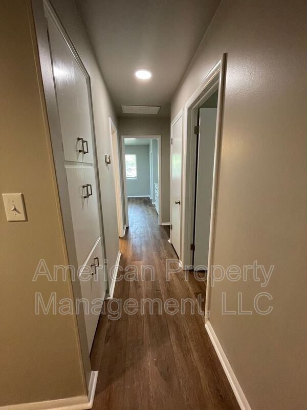 Building Photo - 7217 E 55th Pl