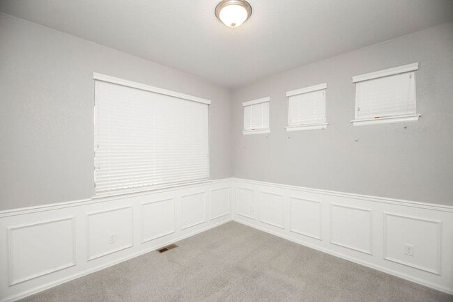 Building Photo - Beautiful Single-Family Home in a Great Location!