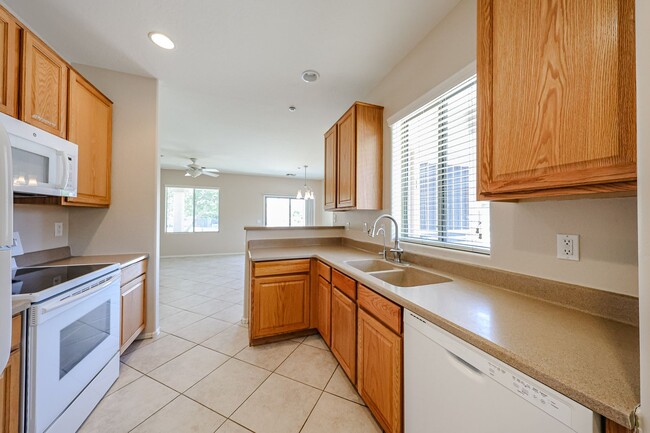 Building Photo - *GATED ENTRY*PRIME LOCATION*