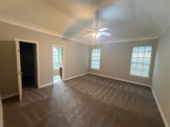 Building Photo - 4163 Surreydon Dr