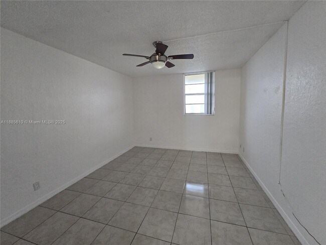 Building Photo - 801 NW 47th Ave