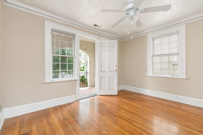Primary Photo - Spanish Oaks Apartment