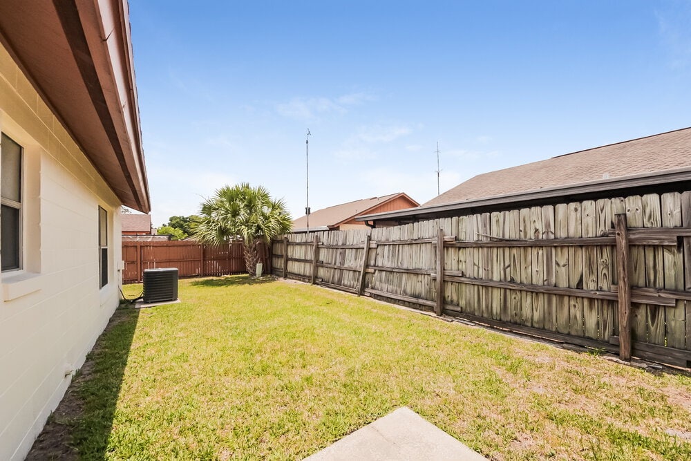 Building Photo - 3210 Tomahawk Dr