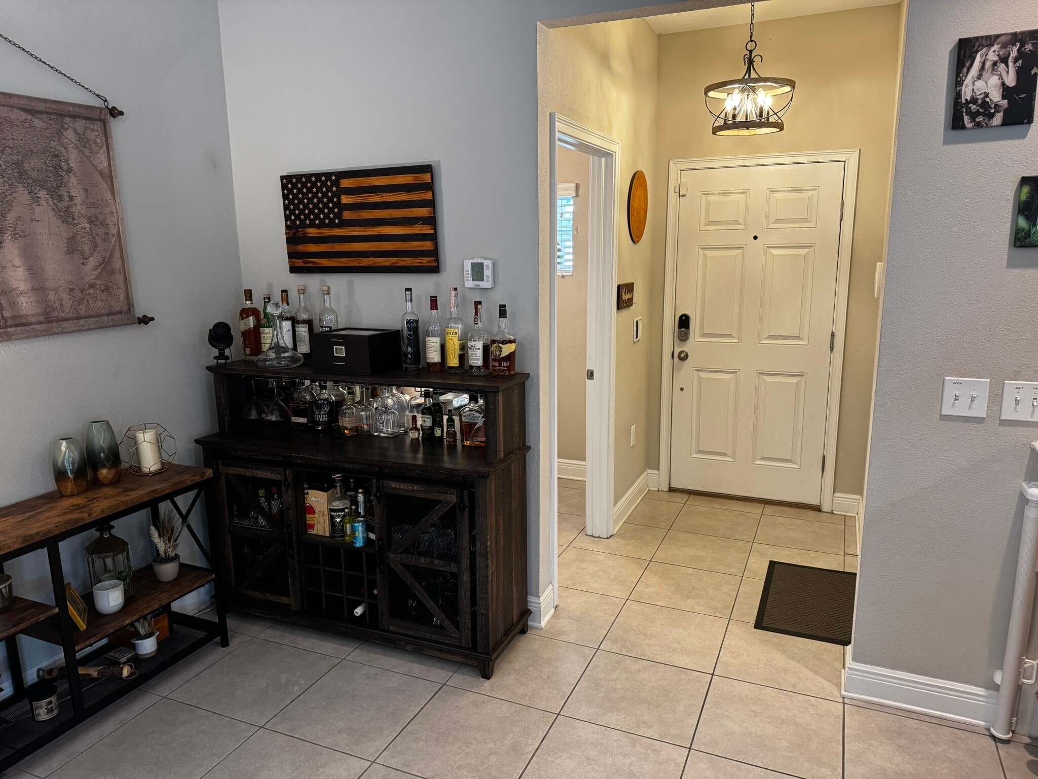 Foyer - 4131 N Habana Ave