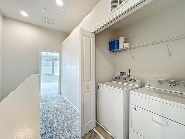 Building Photo - 3004 Alessa Loop