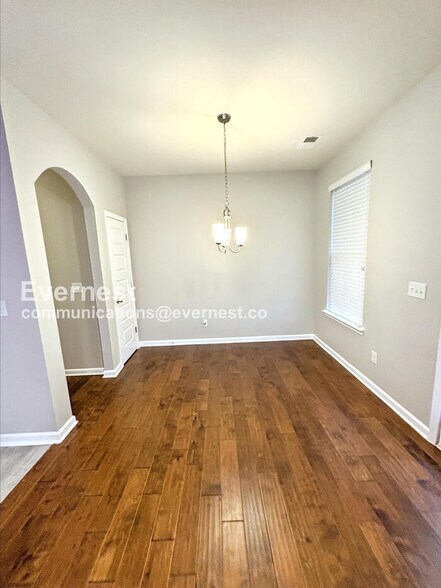 Building Photo - 313 Lossie Ln