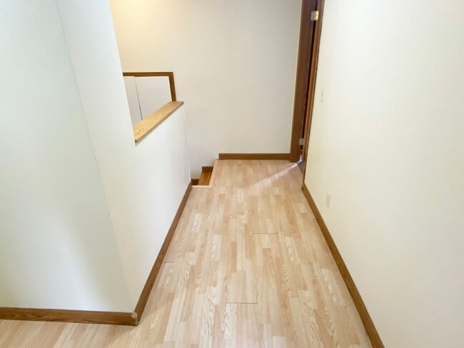 Building Photo - 4-Bedroom, 1 Bath Southeast Side Single Fa...