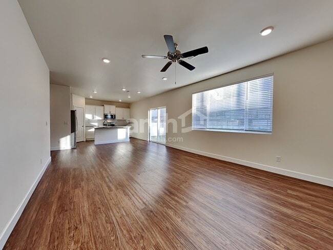 Building Photo - 19215 15th Ave Ct E