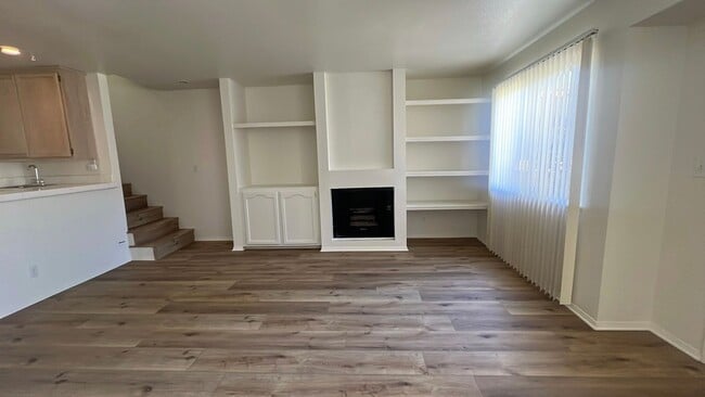 Building Photo - West Lancaster Townhouse in gated communit...