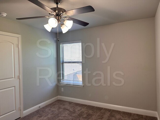 Building Photo - 6801 Jade Dr