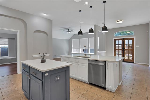 Building Photo - 9409 Stonewood Dr