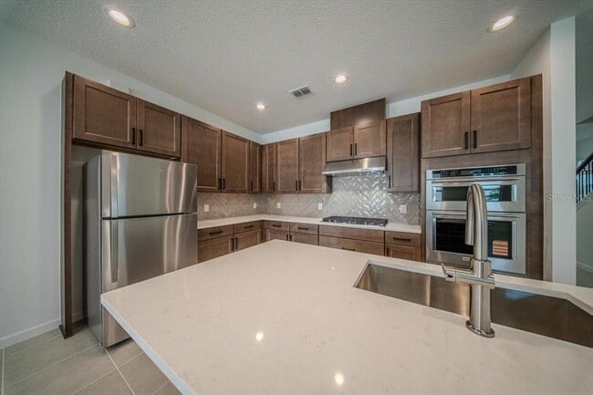 Building Photo - 1414 RIDGEBACK Ln