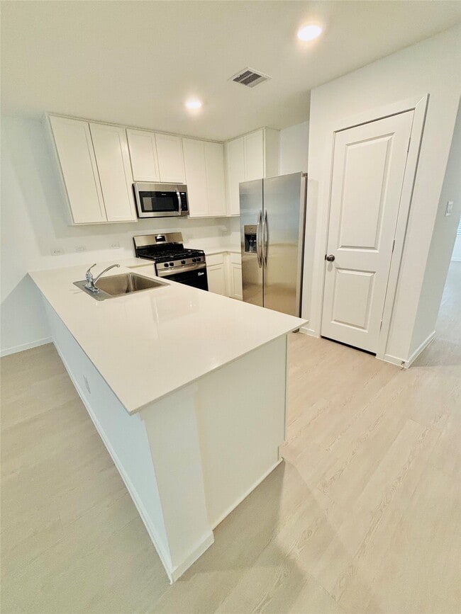 Building Photo - 1747 W Stroker Rd