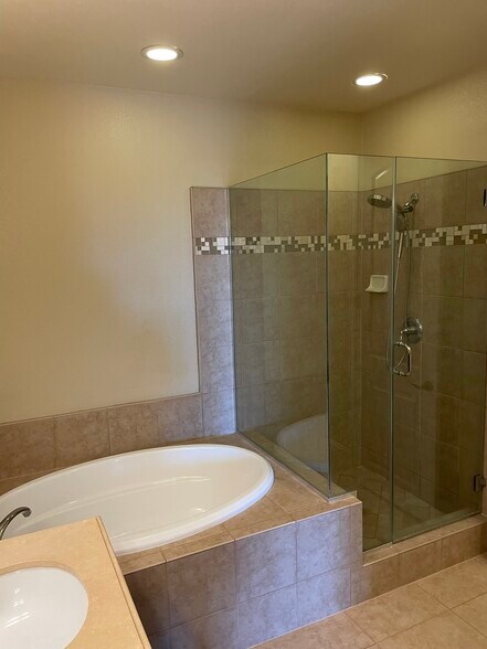 Building Photo - 3610 Capoterra Way