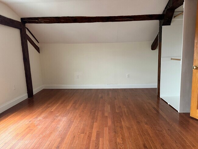 Building Photo - 15 Hamilton St