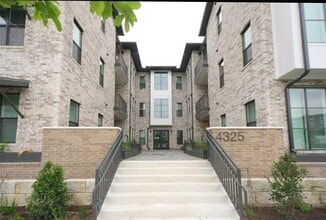 Building Photo - 4325 Jackson Ave