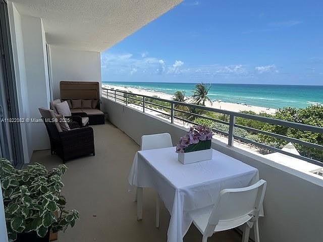 Building Photo - 5555 Collins Ave