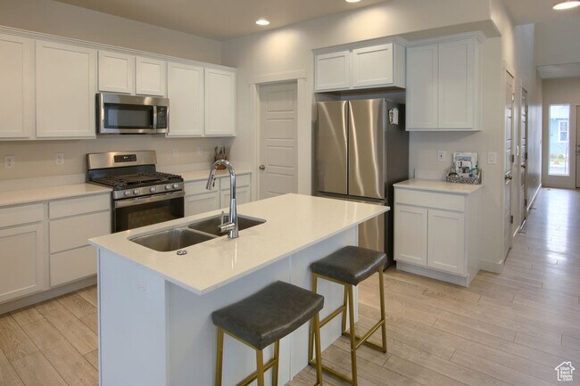Building Photo - 1677 Haven Pkwy