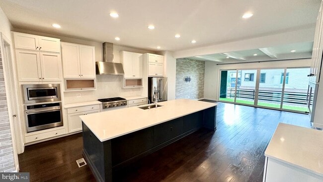 Building Photo - 20265 Oak Bluff Dr
