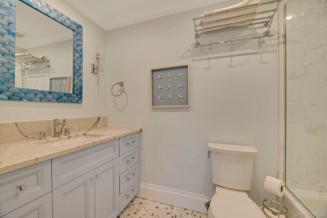 Building Photo - 165 Marine Pl