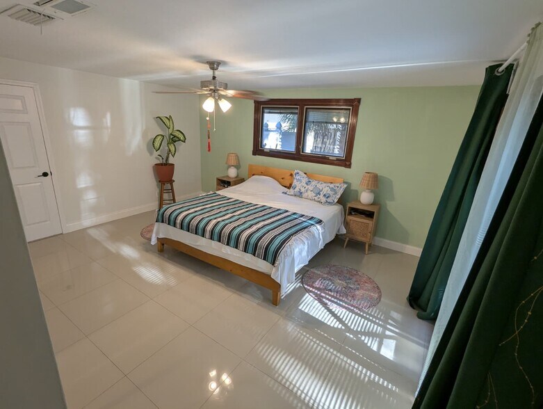 Master Bedroom fits King size bed - 2220 NE 37th St