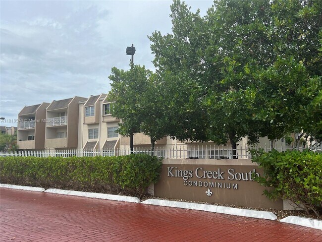 Building Photo - 7747 SW 86th St