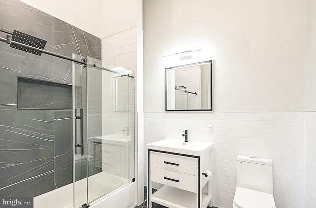 Building Photo - 1501 N 5th St