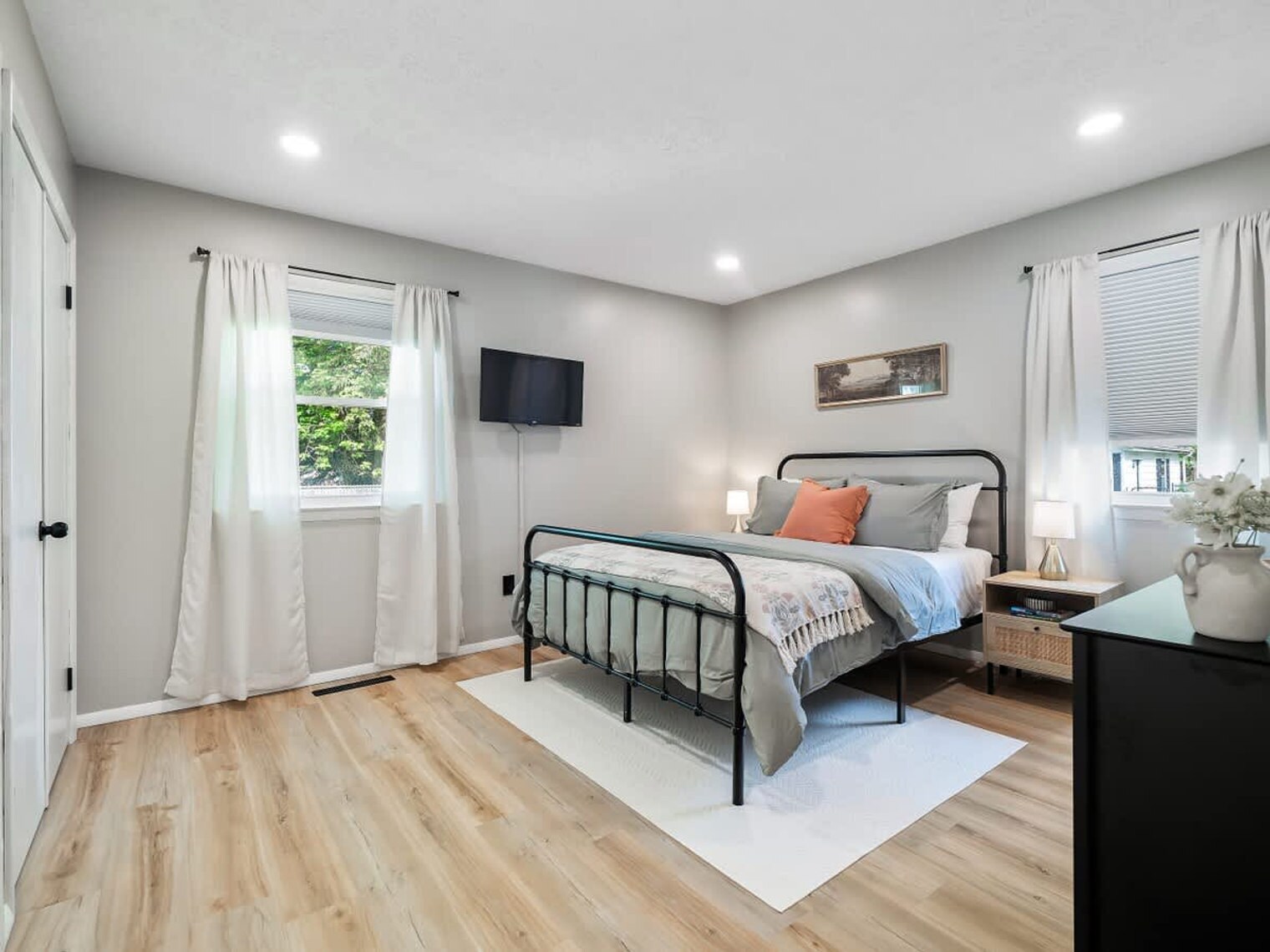 Building Photo - 291 Hunter Ave