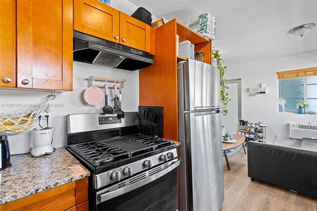 Building Photo - 7930 Tatum Waterway Dr