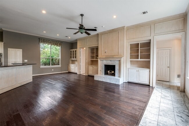 Building Photo - 5901 Glen Heather Dr