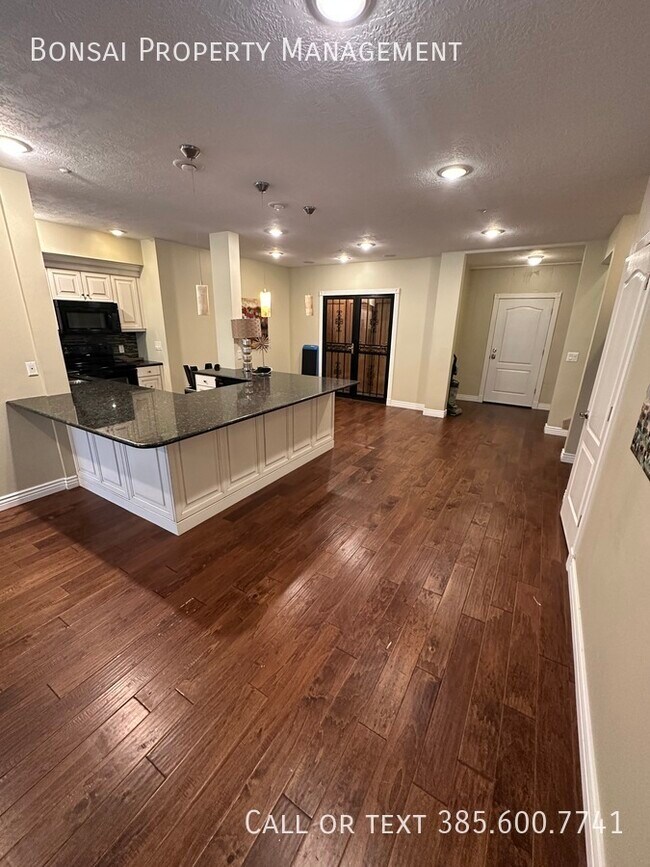 Building Photo - 11291 Palisade View Dr