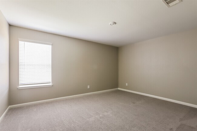 Building Photo - 23119 Bellini Dr