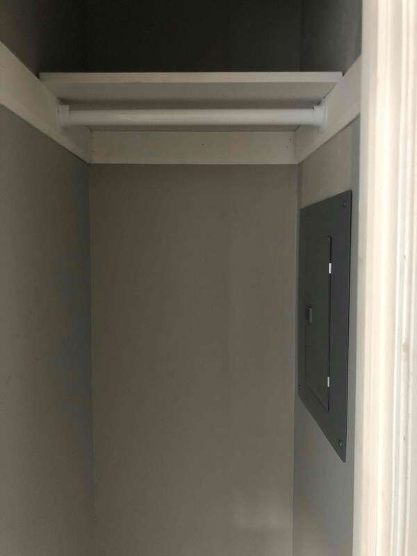 Building Photo - 527 Charles St