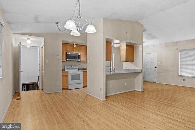 Building Photo - 8406 Rainbow Bridge Ln