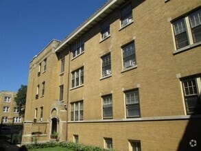 Building Photo - 1 bedroom in Evanston IL 60202