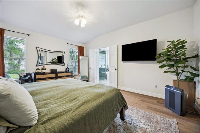Building Photo - 9321 Linkmeadow Dr