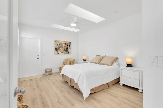 Building Photo - 6391 NW 23rd Ln