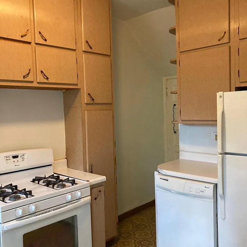 Building Photo - 5846 Douglas St