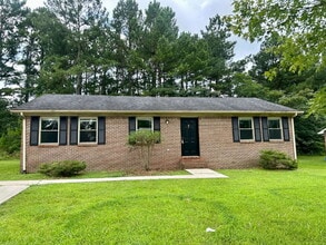 Building Photo - "Charming 3-Bed, 2-Bath Home in Cookeville – Your Perfect 1350 Sq Ft Retreat!"
