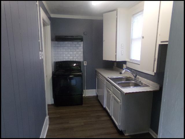 Building Photo - 922 W 21st St