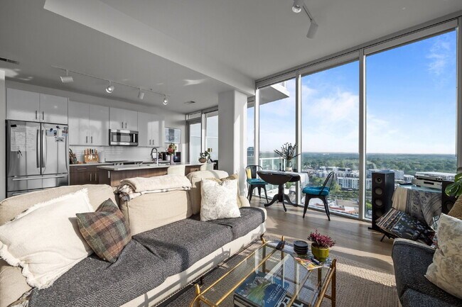 Building Photo - "Luxury Urban Living: Stunning 2-Bed, 2-Ba...