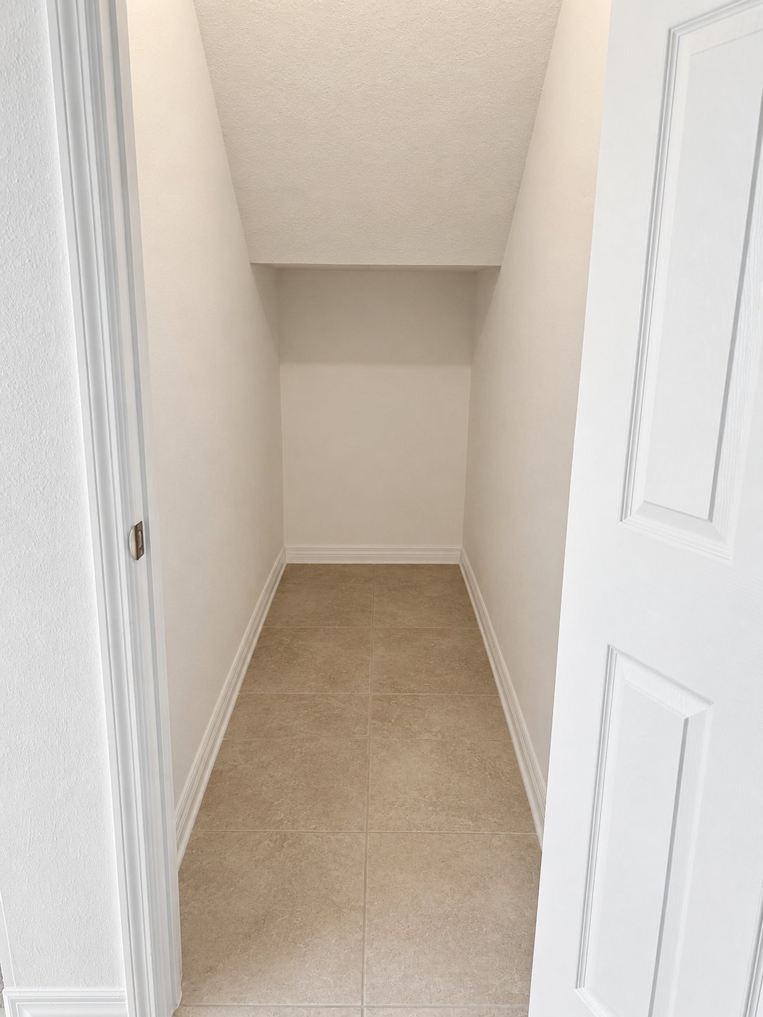 Building Photo - 5728 SW 71st Ct