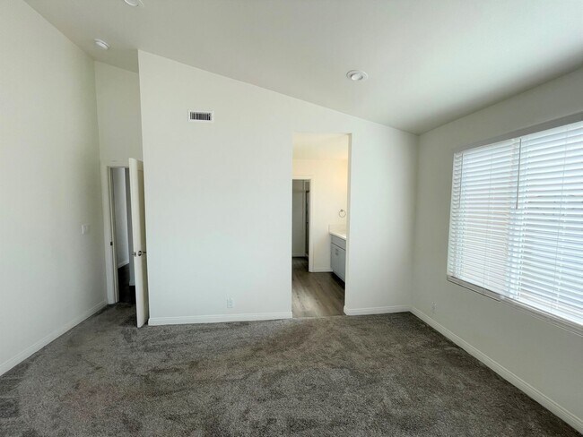 Building Photo - Oxnard Shores- Completely Remodeled & Steps to the Sand!