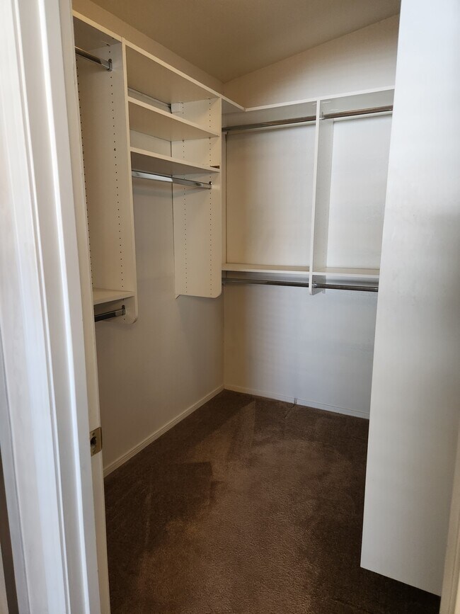 Building Photo - 7301 Quail Springs Pl NE