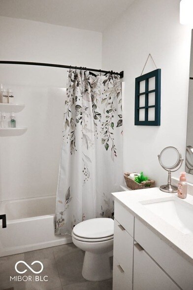 Building Photo - 1722 Alvord St