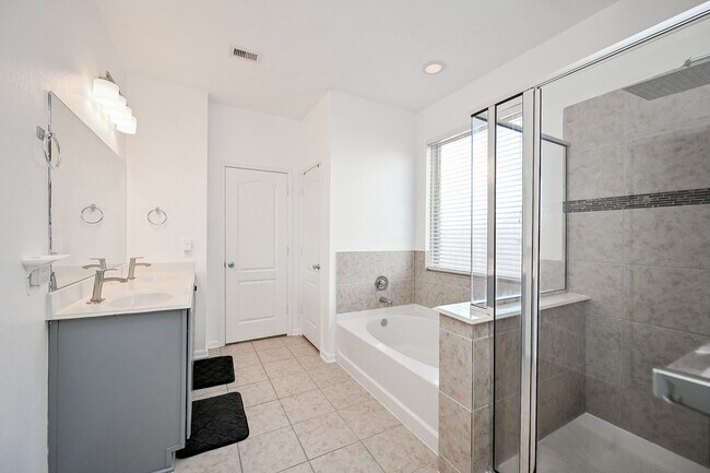 Building Photo - 28610 Cranford Sage Ln