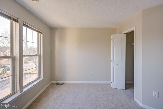 Building Photo - 4933 Riders Ct