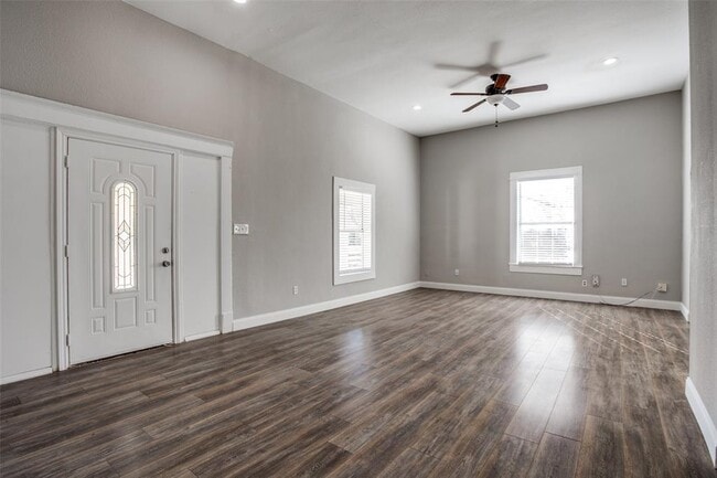 Building Photo - 5201 Eastside Ave